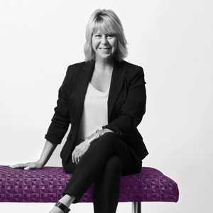 Meet your Posher, Debi